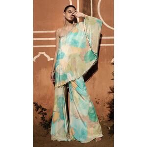 The Aqua Resort Sharara Set